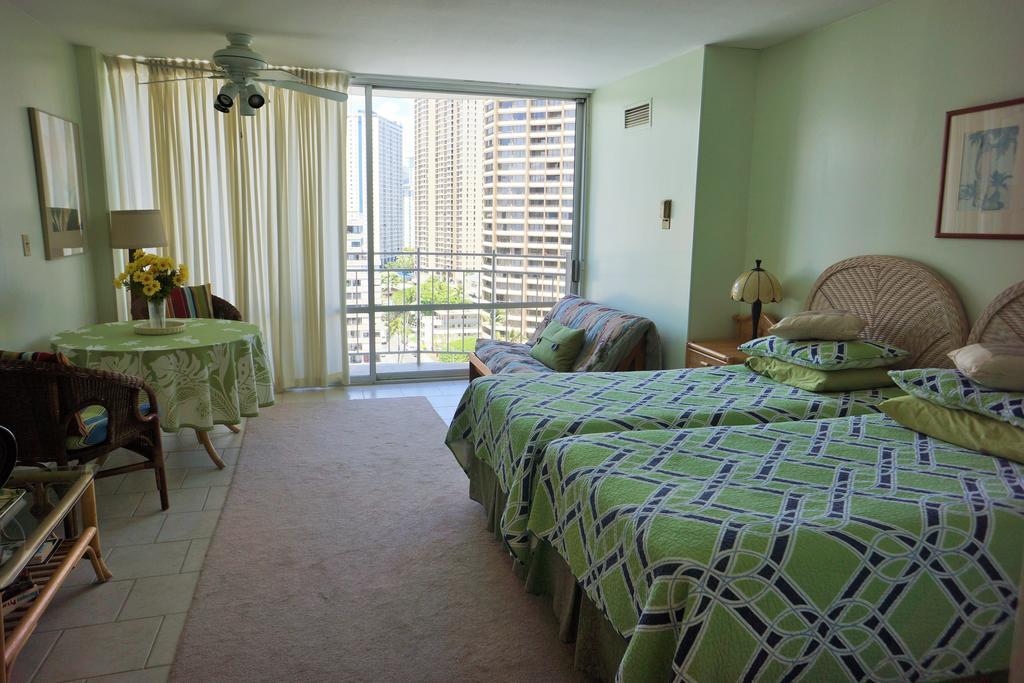 Waikiki Studio At Ilikai Marina - Great Apartment By The Beach - See Low End Price! Гонолулу Номер фото